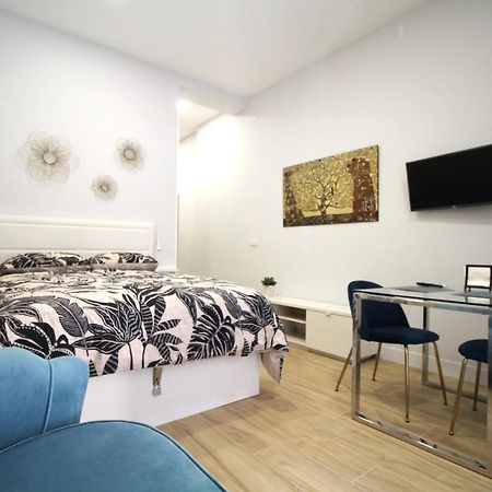 Apartamento En Embajadores Madrid Exterior photo
